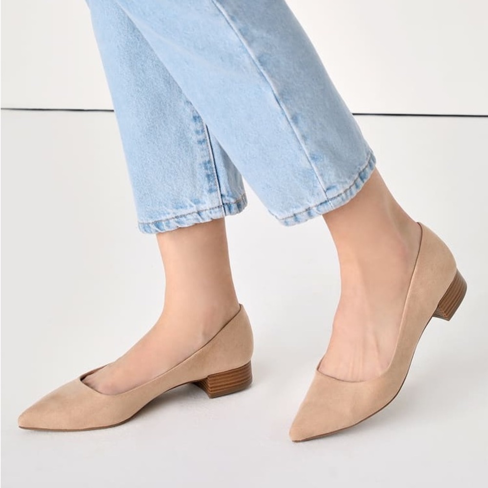 NWT Lulus Alessia Light Nude Suede Low Pointed-Toe Heels